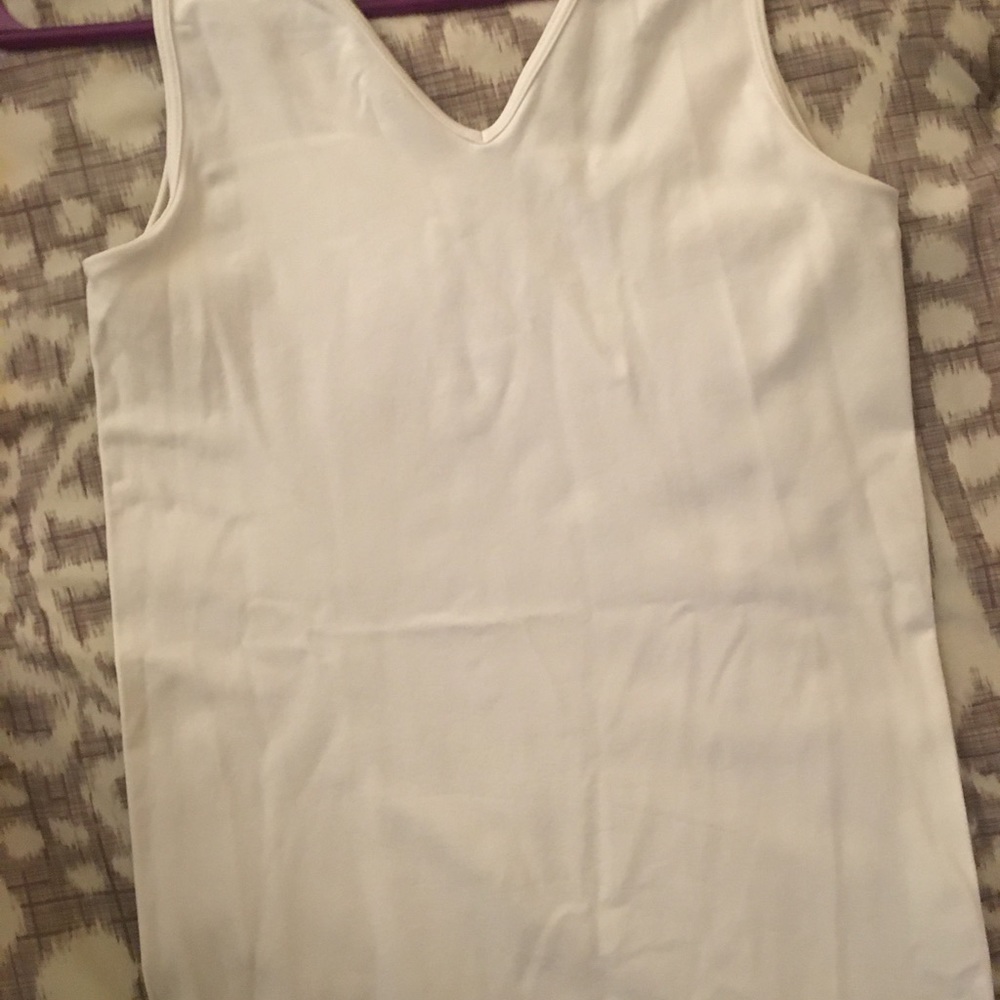Tahari stretchy tank top